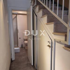 NOVI VINODOLSKI - Kuća u centru, 150m od mora