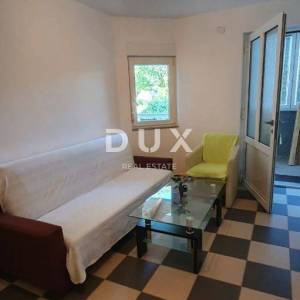 NOVI VINODOLSKI - kuća u mirnom predjelu s 5 apartmana