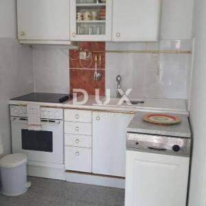 NOVI VINODOLSKI - kuća u mirnom predjelu s 5 apartmana