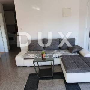 NOVI VINODOLSKI - kuća u mirnom predjelu s 5 apartmana