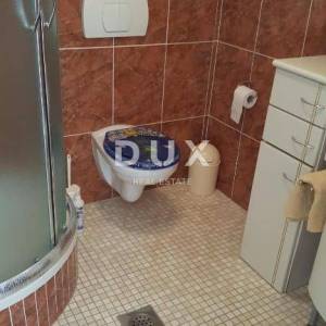 NOVI VINODOLSKI - kuća u mirnom predjelu s 5 apartmana