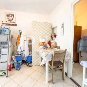NOVI VINODOLSKI - Kvalitetna kuća s 4 apartmana blizu centra
