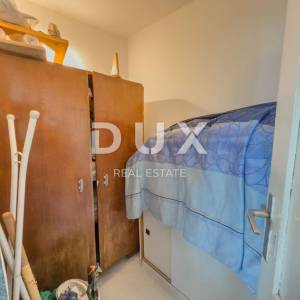 NOVI VINODOLSKI - Kvalitetna kuća s 4 apartmana blizu centra