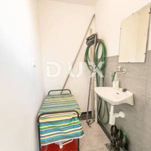 NOVI VINODOLSKI - Kvalitetna kuća s 4 apartmana blizu centra