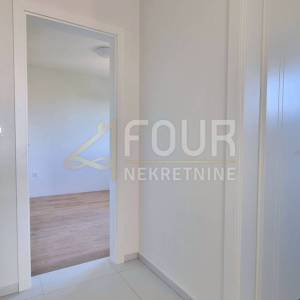 Novi Vinodolski, novogradnja, 2s+db, 65.67m2, lođa