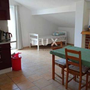 NOVI VINODOLSKI, POVILE - lijepi 2S+DB s pogledom na more