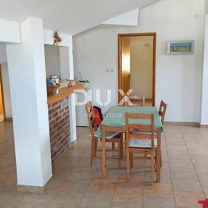 NOVI VINODOLSKI, POVILE - lijepi 2S+DB s pogledom na more