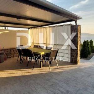 NOVI VINODOLSKI - predivna vila s bazenom i panoramskim pogledom na more, 288m2
