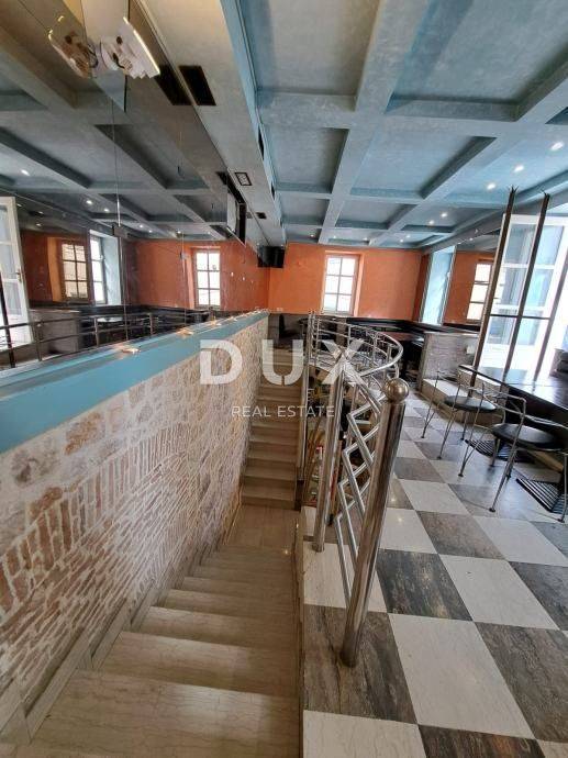 NOVI VINODOLSKI -  Stan, poslovni prostor i garsonjera