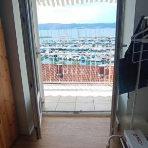 NOVI VINODOLSKI - stan s predivnim pogledom na more i marinu