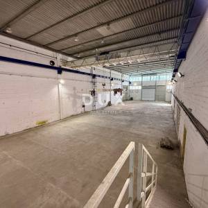 NOVI VINODOLSKI - Unikatna nekretnina za dugoročni najam, poslovna zgrada 3.776 m2, okućnica 9362 m2!