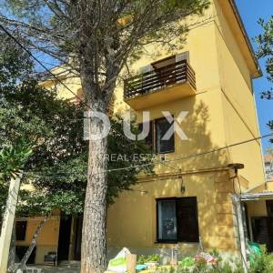 NOVI VINODOLSKI-Vila s smještajnim jedinicama blizu mora!