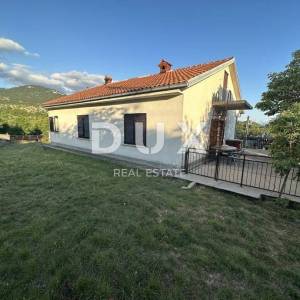 NOVI VINODOLSKI, ZALEĐE, kuća s velikim potencijalom, PRILIKA