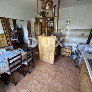 NOVI VINODOLSKI, ZALEĐE, kuća s velikim potencijalom, PRILIKA