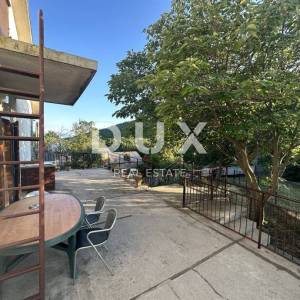 NOVI VINODOLSKI, ZALEĐE, kuća s velikim potencijalom, PRILIKA