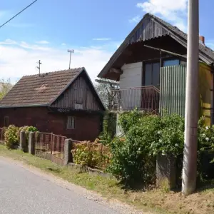 NOVI ZAGREB-HAVIDIĆ SELO: 2 kuće, ukupno 100 m2 na građevinskoj parcel