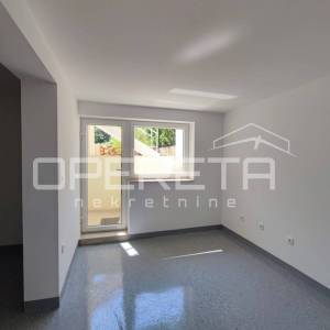 Novogradnja, 2s stan 75 m2 sa poslovnim prostorom 30 m2, vrt i garaža