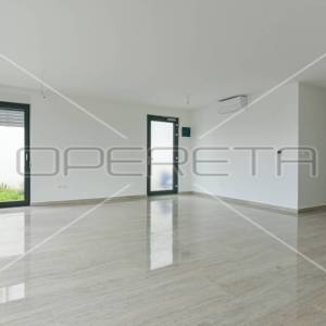 Novogradnja u Murteru: prizemlje, lođa, kvalitetna gradnja, 109 m2