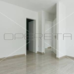 Novogradnja u Murteru: prizemlje, lođa, kvalitetna gradnja, 109 m2