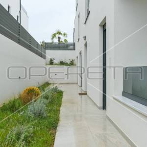 Novogradnja u Murteru: prizemlje, lođa, kvalitetna gradnja, 109 m2