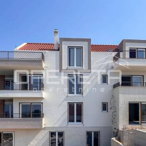 Novogradnja u Stivašnici, stan s tri terase i pogledom na more, 146 m2
