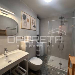 Novouređen i moderan stan, 100 m2, 3S, Pujanke, Split
