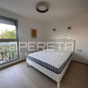 Novouređen i moderan stan, 100 m2, 3S, Pujanke, Split