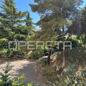 Novouređen i moderan stan, 100 m2, 3S, Pujanke, Split