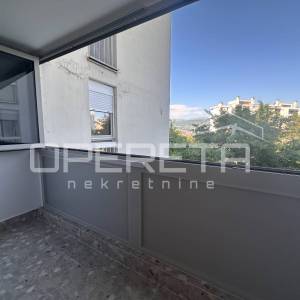 Novouređen i moderan stan, 100 m2, 3S, Pujanke, Split