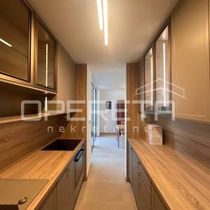 Novouređen i moderan stan, 100 m2, 3S, Pujanke, Split