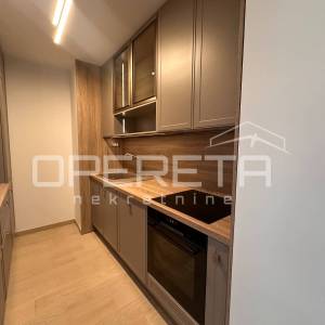 Novouređen i moderan stan, 100 m2, 3S, Pujanke, Split