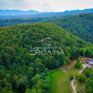 Novouređena kuća i 21.337 m2 zemljišta!