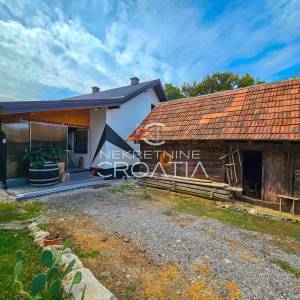 Novouređena kuća i 21.337 m2 zemljišta!