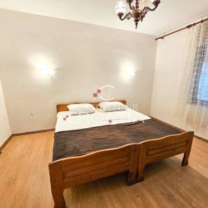 Novouređena kuća i 21.337 m2 zemljišta!
