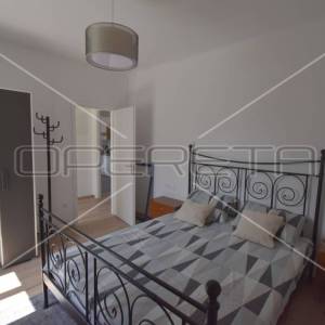 Novouređena kuća s 3 stana, Šibenik- centar