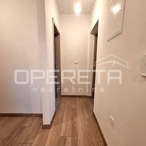 Novouređeni stan s pogledom na more, 85 m2, Šibenik- Brodarica