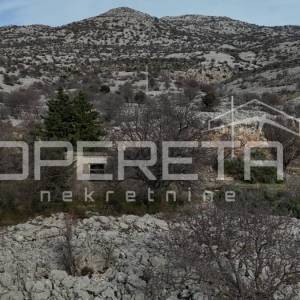 NVESTICIJSKO ZEMLJIŠTE – PRVI RED DO MORA, TURISTIČKA NAMJENA
