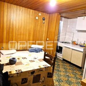 Obiteljska kuća u mirnom dijelu grada Korčule