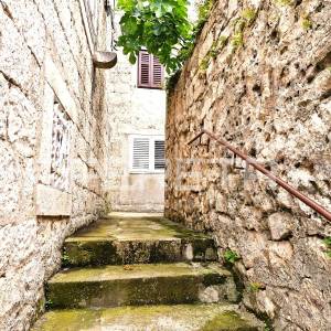 Obiteljska kuća u mirnom dijelu grada Korčule