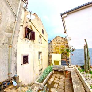 Obiteljska kuća u mirnom dijelu grada Korčule