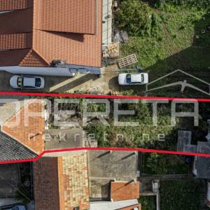 Obiteljski Dom u Blatu: Savršena Prilika za renovaciju u idiličnom okruženju