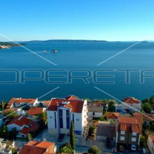 Obiteljski hotel sa 18 soba, Trogir, Seget Vranjica, 1.144 m2