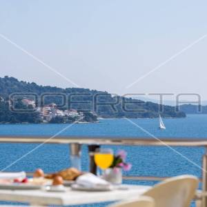 Obiteljski hotel sa 18 soba, Trogir, Seget Vranjica, 1.144 m2