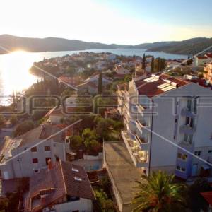 Obiteljski hotel sa 18 soba, Trogir, Seget Vranjica, 1.144 m2