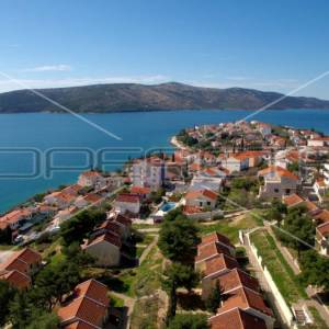 Obiteljski hotel sa 18 soba, Trogir, Seget Vranjica, 1.144 m2