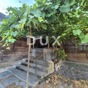OBOROVO, NOVAKI OBOROVSKI -  kuća sa velikim potencijalom