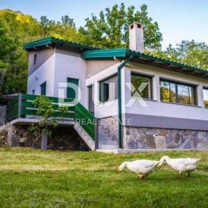 OBROVAC - kuća na obali rijeke Zrmanje