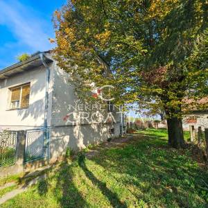 Odlična kuća za renoviranje na 1.140 m2!
