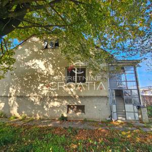 Odlična kuća za renoviranje na 1.140 m2!