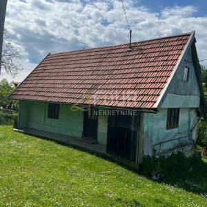 Ogulin - okolica, imanje - samostojeća kuća, gosp. objekt + okućnica
